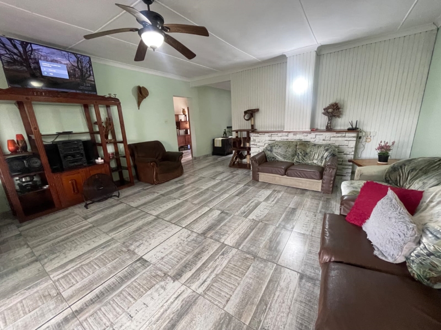4 Bedroom Property for Sale in Amalinda North Eastern Cape